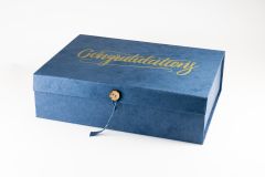 Geschenkbox XL blau mit goldener Schrift Congratulations